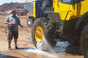 Heavy-Equipment-Cleaning-Image