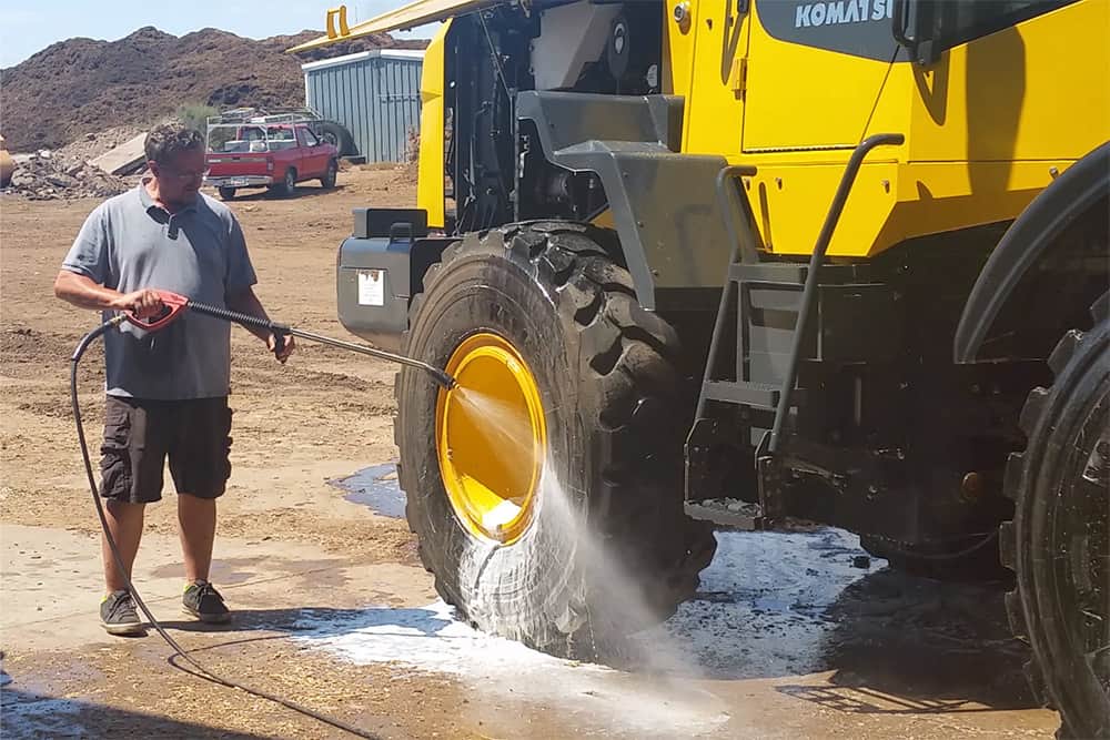 Heavy Equipment Cleaning